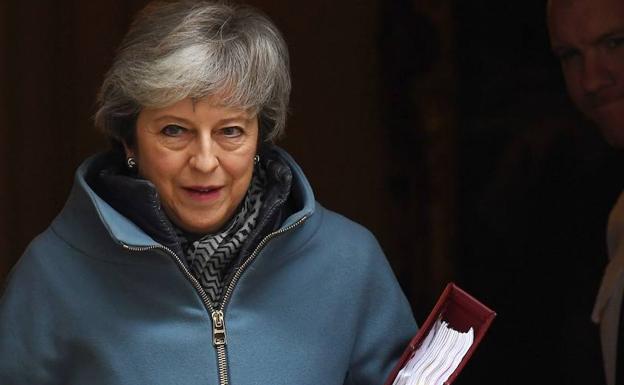 May alerta sobre la falta de acuerdo por el 'brexit': «Podríamos no salir nunca»