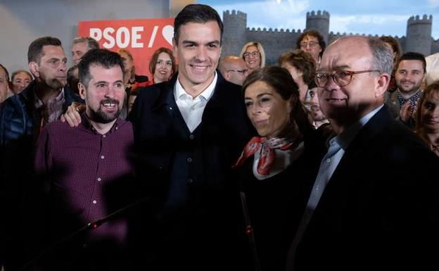 Caras nuevas y experiencia de partido en la lista provisional del PSOE de Ávila a las municipales