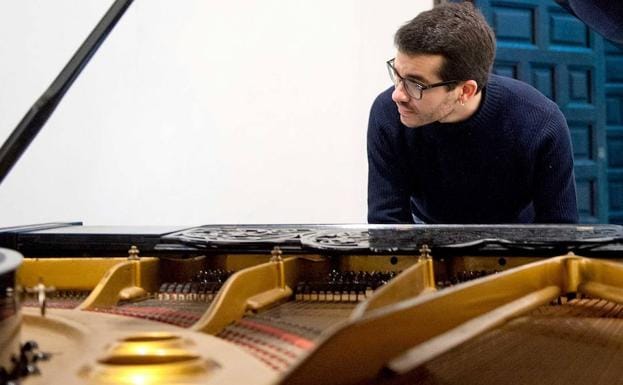 El pianista Juan Pérez Floristán ofrecerá un concierto en el Teatro Liceo mañana a las 20:00 horas