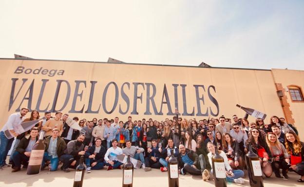 Valdelosfrailes y Jóvenes por el Vino firman un manifiesto a favor de la cultura vitivinícola