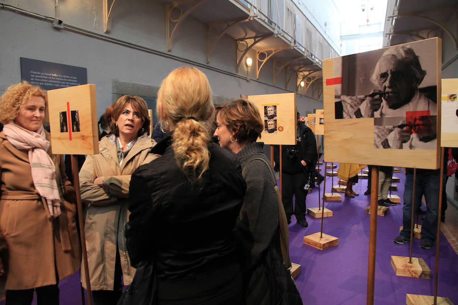 La ministra de Justicia visita la exposición 'Pasos sin Tierra' y el Memorial Democrático en La Cárcel Centro de Creación