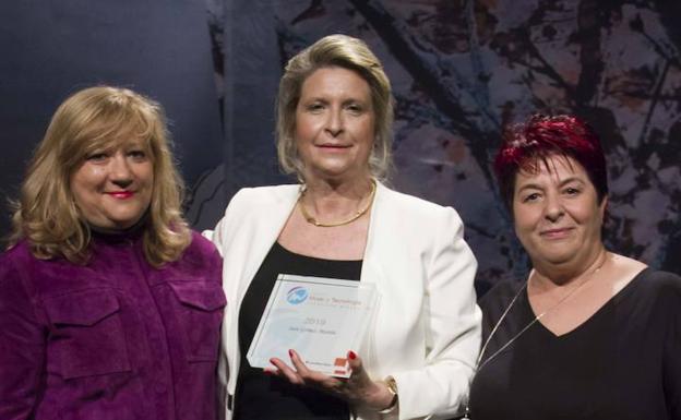 La segoviana Sara Gómez, premio Mujer y Tecnología, reconoce que lucha a diario contra «el muro de corbatas»