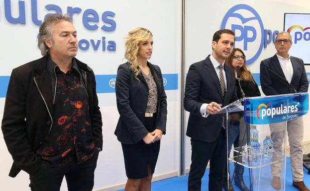 Marco Costa, gerente del Juan Bravo, entra en la lista del PP junto a Carolina García, José Luis Huertas y Silvia Pasarón
