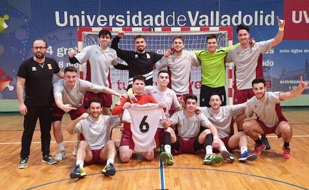Los equipos de balonmano masculino y baloncesto femenino de la Usal se clasifican para las finales nacionales universitarias