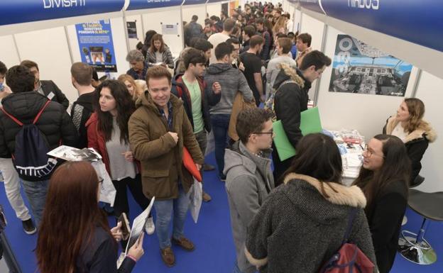 La Universidad de Valladolid reúne a 34 empresas para facilitar el empleo de los estudiantes