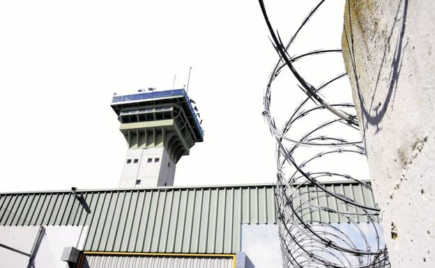El preso que apuñaló a un funcionario en Soto del Real ingresará en La Moraleja