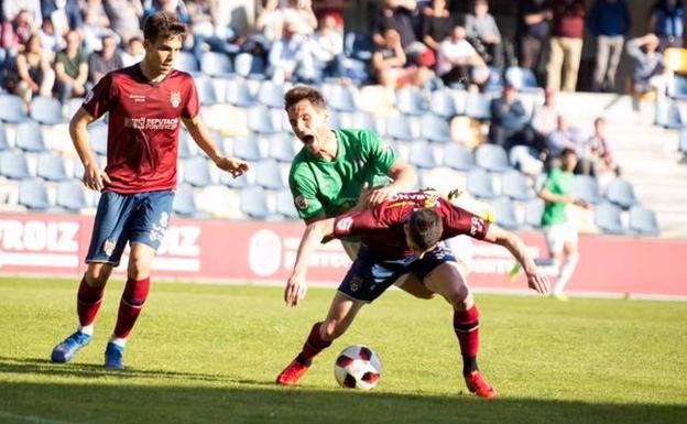 Tres minutos fatídicos en Pasarón condenan al CD Guijuelo ante el Pontevedra (2-1)