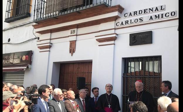 Sevilla dedica una calle al cardenal riosecano Carlos Amigo