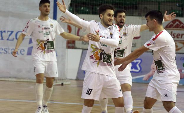 Aferrados a sus opciones de salvación