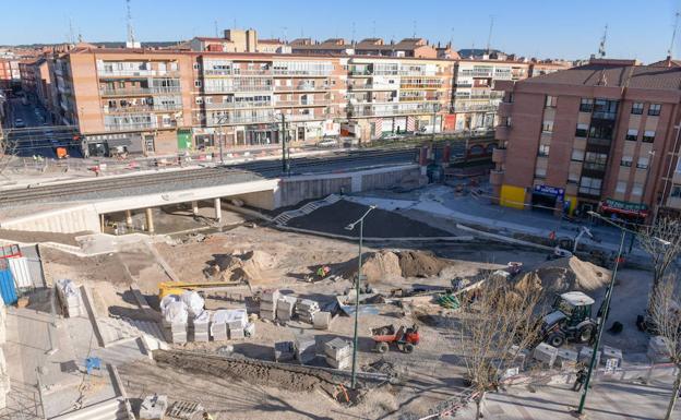 El paso de Rafael Cano en Valladolid abrirá la semana que viene sin concluir la urbanización de la plaza