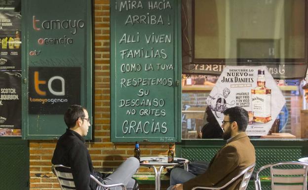 Vecinos y hosteleros se unirán para conciliar ocio nocturno y descanso desde Semana Santa