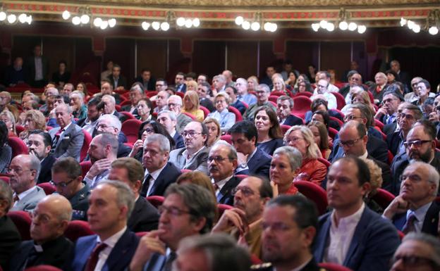 Toma la Palabra pidió más protagonismo para los trabajadores de Renault en la entrega de la Medalla de Oro