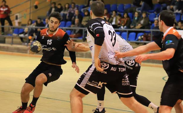 El BM Salamanca no puede con el UBU San Pablo de Burgos en casa (19-24)