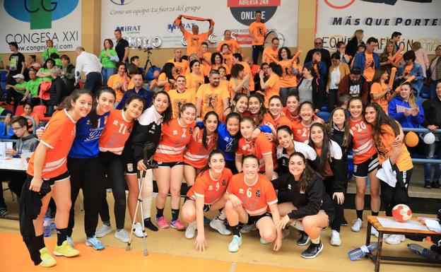Las cadetes del BM Salamanca, a un punto de proclamarse campeonas de Castilla y León