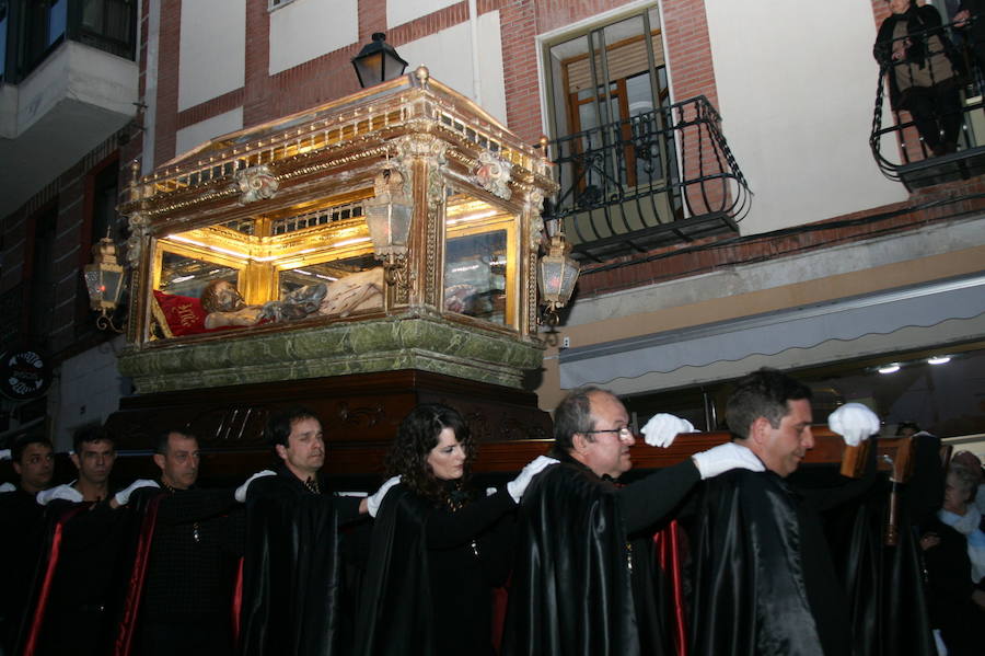 Se buscan costaleros para el Cristo Yacente