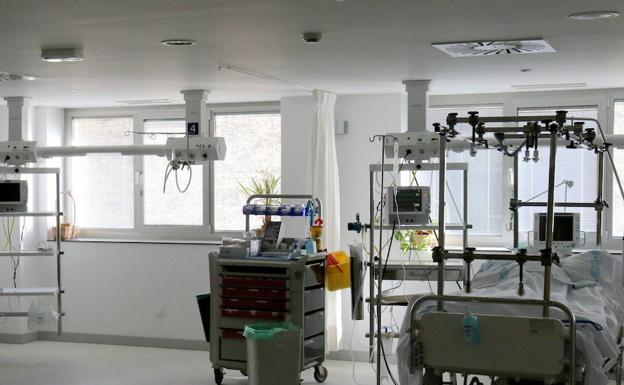 «Mi madre ingresó grave en Neurología y necesita un diagnóstico ya»