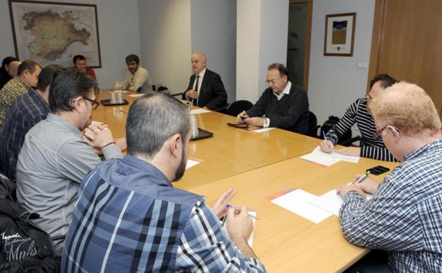 La decisión de paros en Auvasa por el convenio se aplaza hasta la constitución del comité el día 9