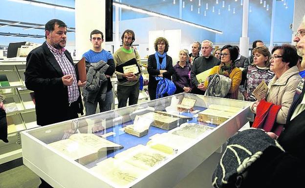 La Biblioteca Pública acoge hasta el día 30 exposiciones sobre incunables y fondos antiguos