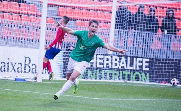 Machada del CD Guijuelo ante el colíder para soñar con todo (0-1)