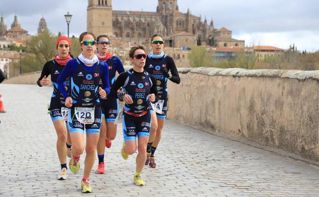 El II Duatlón Grupo Andrés Salamanca por equipos brilla con luz propia