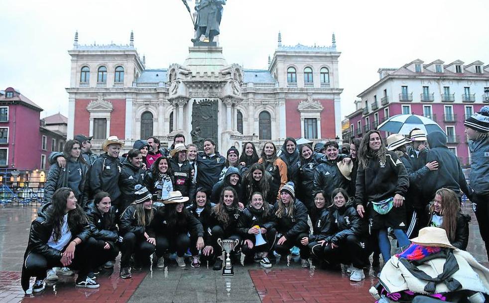 A la élite por la puerta grande