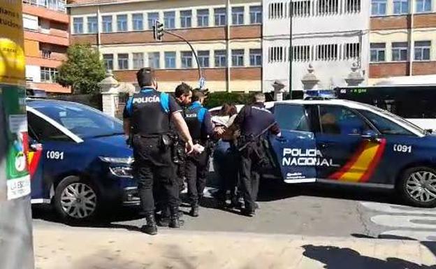 El juez toma declaración a los tres vecinos de Delicias investigados tras un altercado con Vox en Valladolid