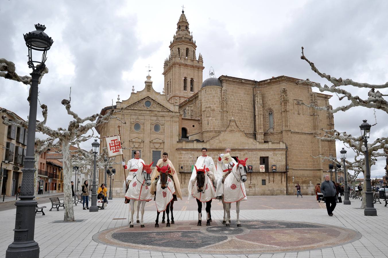Pregón a caballo en Nava del Rey