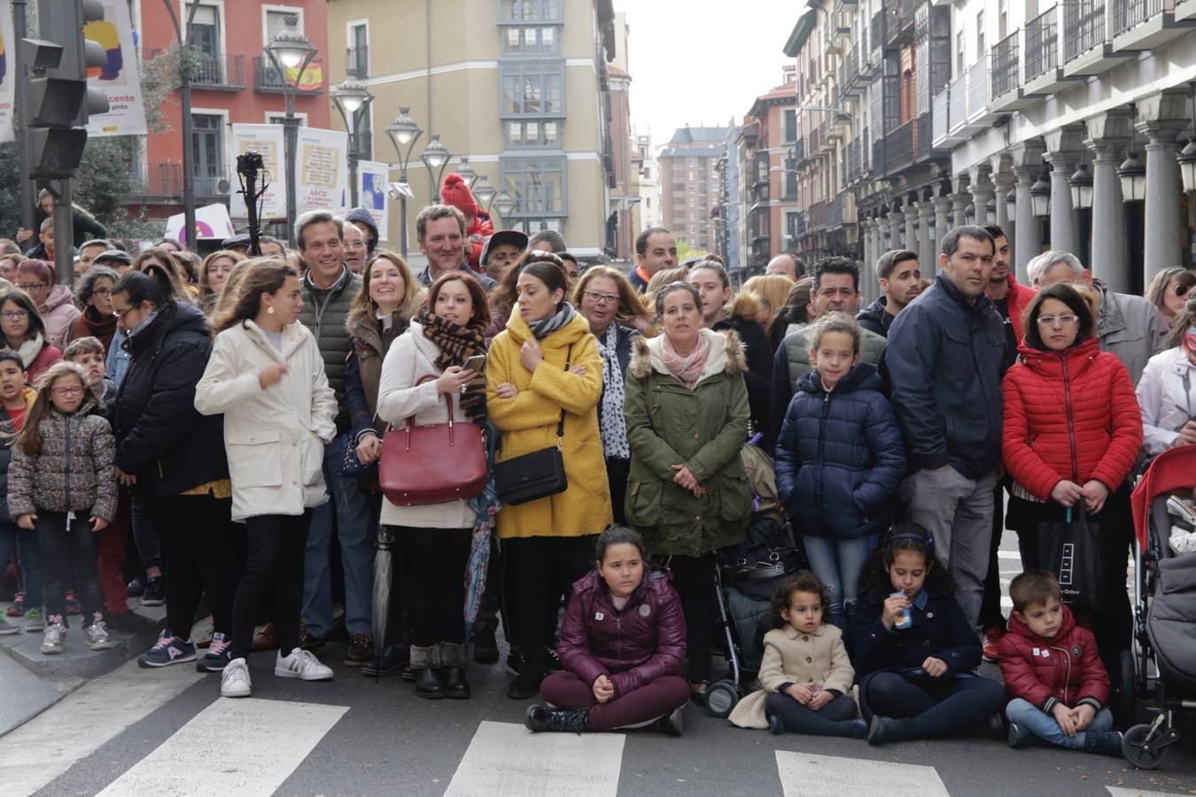 Público en la Procesión General de Valladolid (2/3)