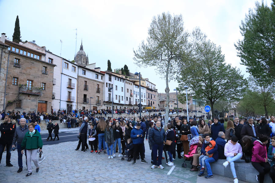 La lluvia obliga a regresar a Amor y Paz en Salamanca