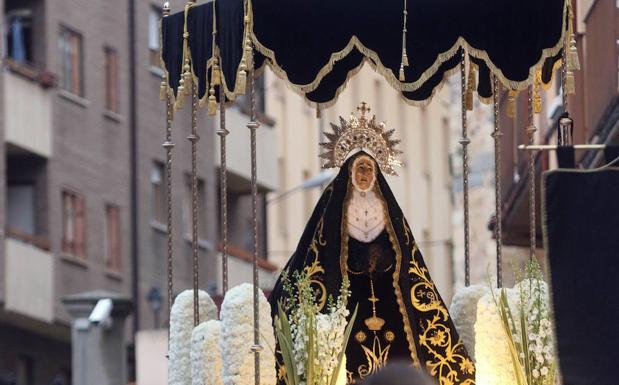 La hermandad de Santa Eulalia asegura que la Dolorosa está en «perfecto estado»