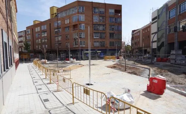 La plaza de Luis Braille de Valladolid luce su nuevo espacio peatonal a falta de los remates y el asfaltado