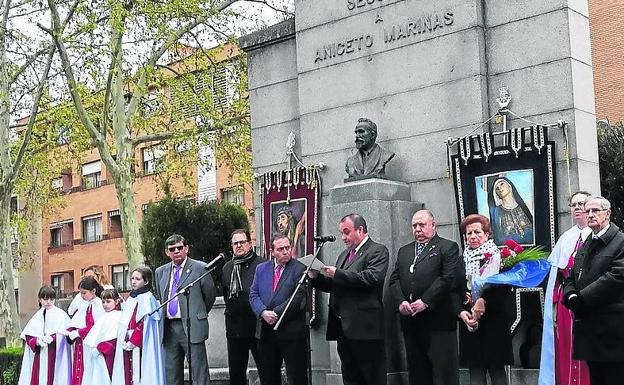 San Millán rinde homenaje al escultor Aniceto Marinas