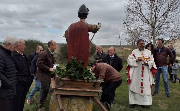 Antiguos vecinos de Aguasal regresan al pueblo para rendir homenaje a San Jorge