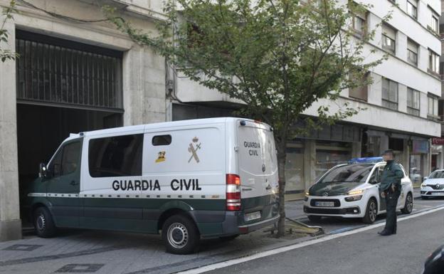 La Audiencia estrena una 'carpa mediática' para acoger a los setenta informadores del juicio por el crimen de la niña Sara