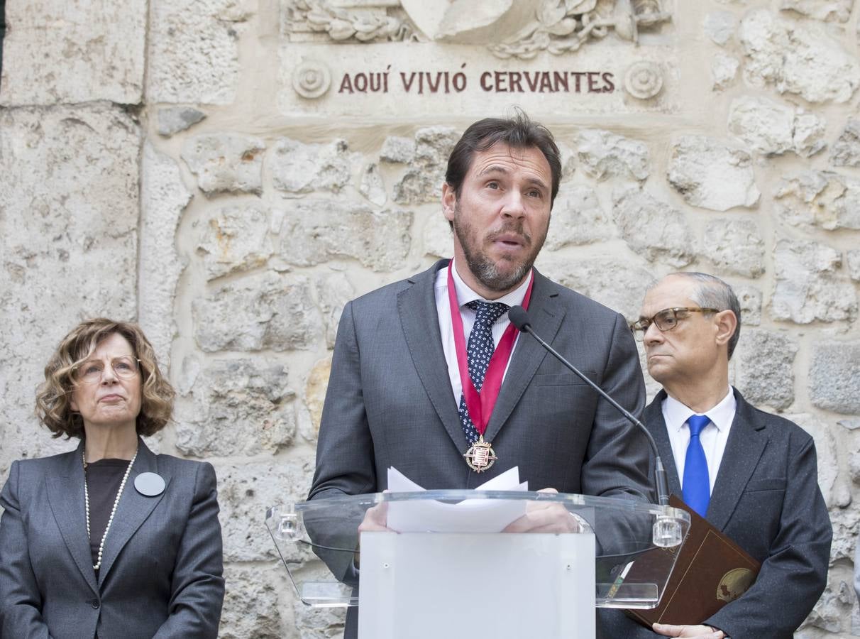 Homenaje a Miguel de Cervantes en el aniversario de su fallecimiento en su casa de Valladolid