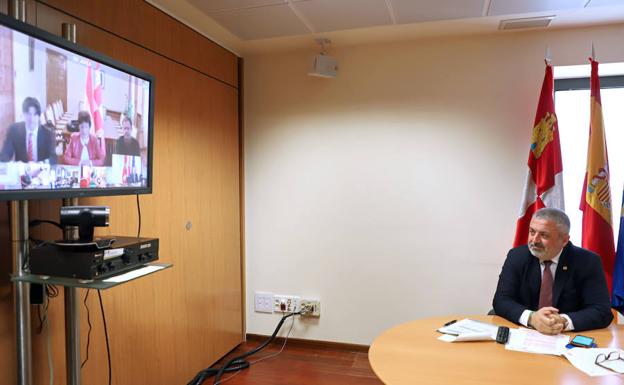 La Policía Nacional acude al domicilio de un vocal del Colegio La Merced al no presentarse en su mesa electoral