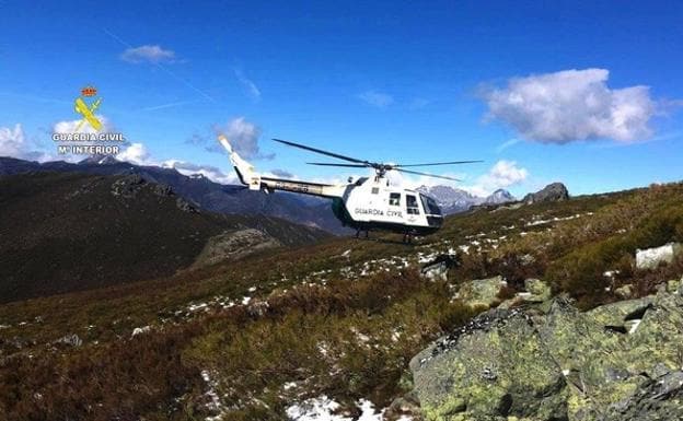 Rescatado un senderista lesionado a 1.700 metros de altura en el Pico Val Gran de Cabrillanes