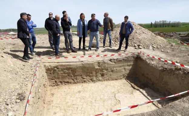 Un estudio arqueológico muestra que el patio de armas está en muy buen estado