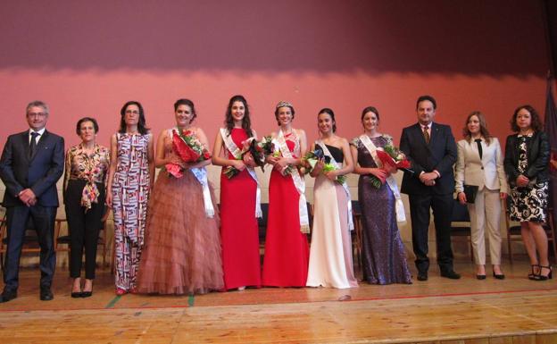 Villabrágima corona a la reina y damas de sus fiestas