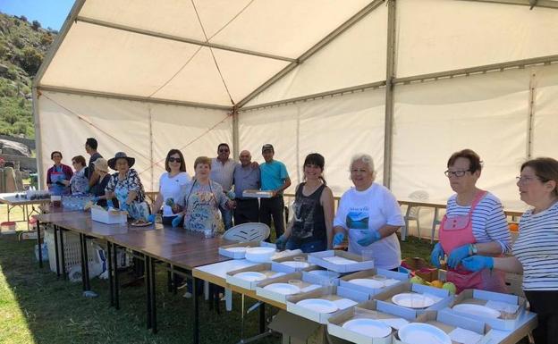 Cerca de 300 personas respaldan la séptima Marcha Solidaria de Saucelle