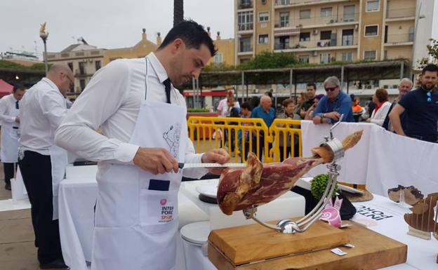 El salmantino Alejandro Martín, ganador de la 5ª Clasificatoria Internacional de Cortadores de Jamón Interporc-Spain