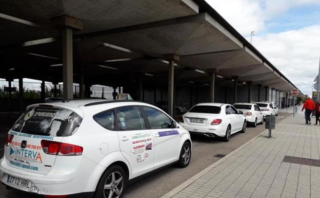 La Agrupación denuncia a un taxista vallisoletano con dos licencias por ser socio de una mercantil VTC