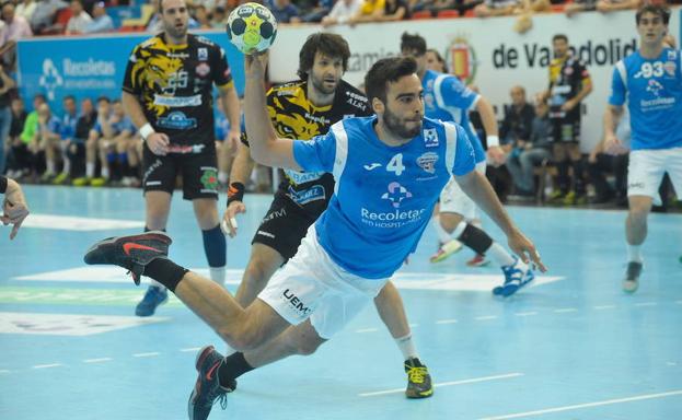 Nico López también seguirá un año más en el Recoletas