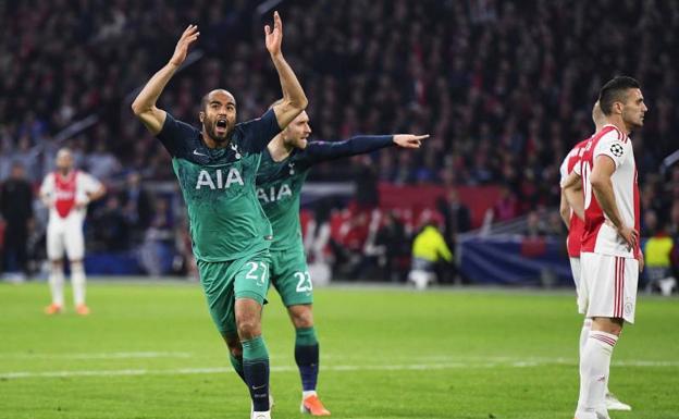 Lucas Moura desata la locura del Tottenham en Ámsterdam