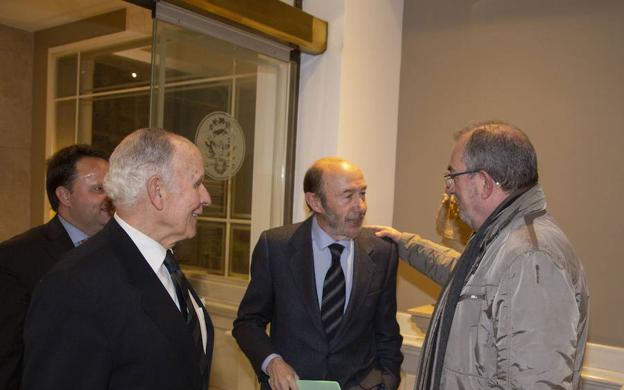 La dilatada relación de Rubalcaba con Valladolid