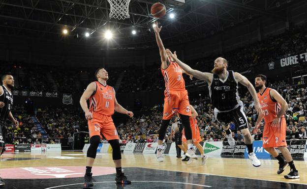 El Chocolates Trapa insiste en su peor versión ante el Bilbao Basket