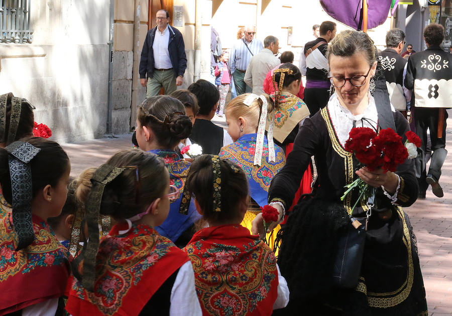 Pasacalles y ofrenda floral a San Pedro Regalado