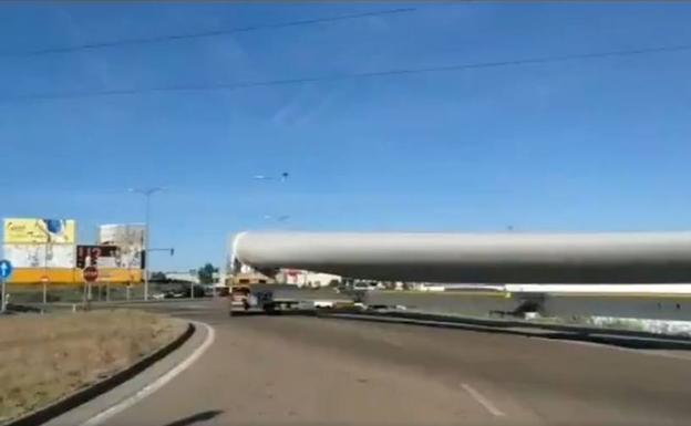 Invasión de palas gigantes en Valladolid