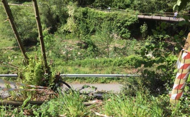 Los pueblos de los Valles del Oso sobre la muerte de un ciclista segoviano: «No pusimos la valla donde cayó por falta de dinero»