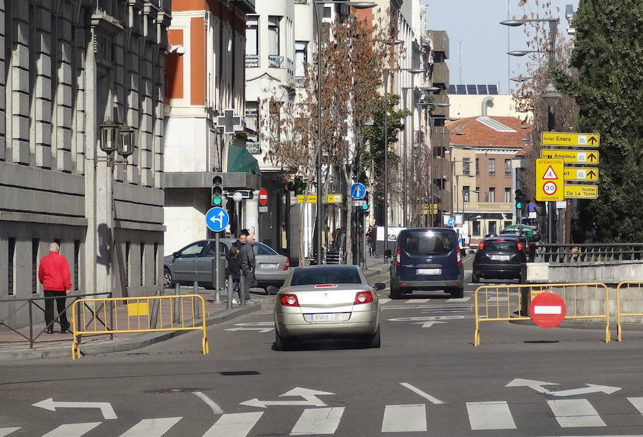 El repunte de la demanda agota en Valladolid las pegatinas medioambientales